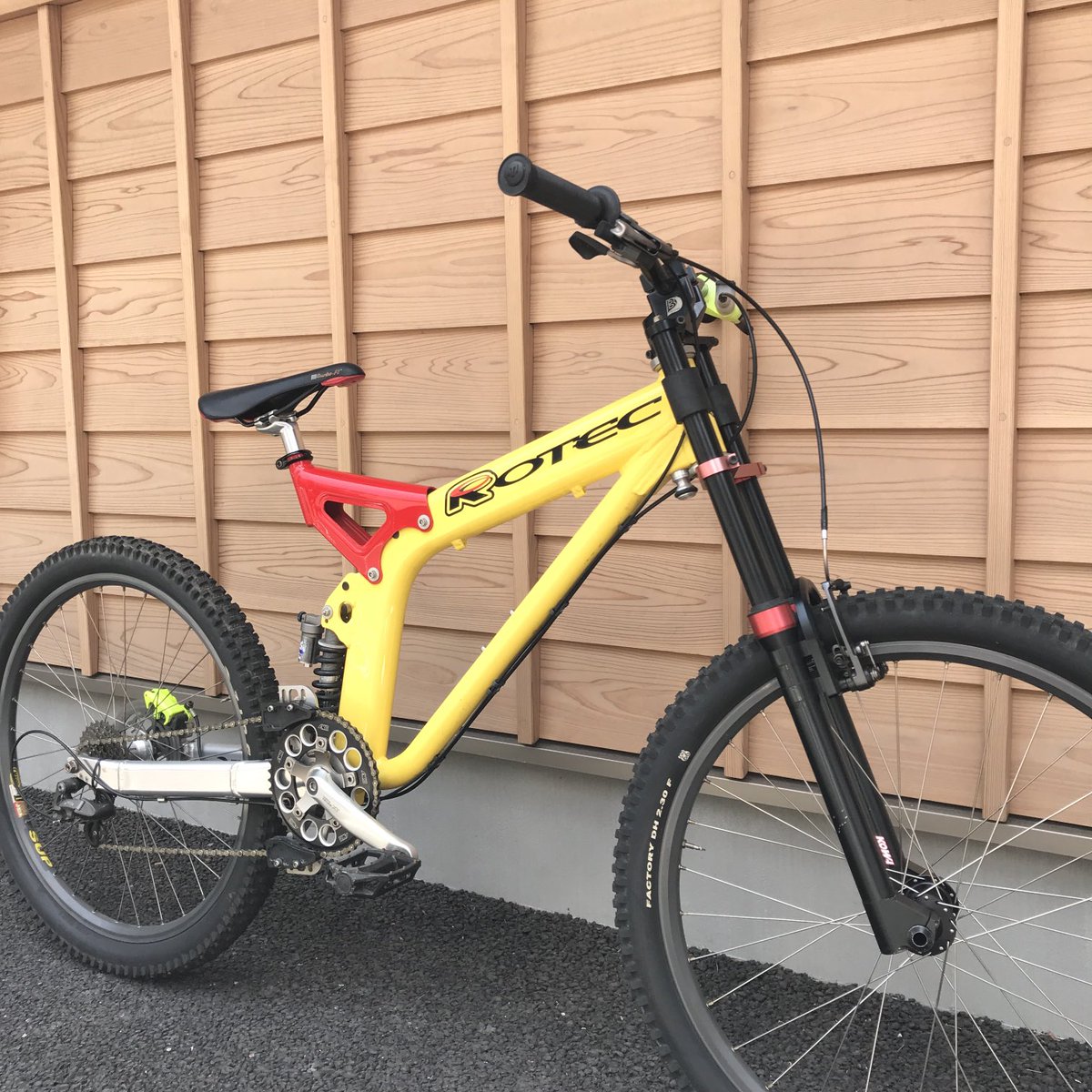 CircleTraders's tweet photo. ROTEC DH

For Sale !!
訳あって、売り物です。

既にバラして梱包済み。

東京店頭価格で税込 ¥110,000- (送料別)

#ROTEC #DHBIKE #RotecDH #要レストア https://t.co/xZjKE6h37c