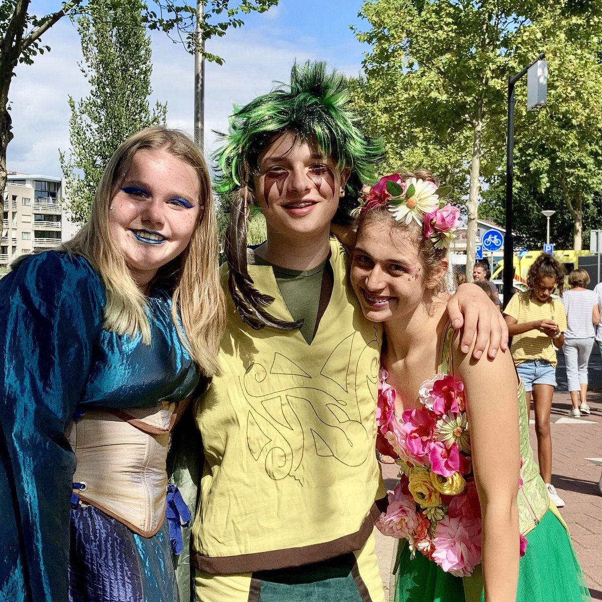gemeentehia's tweet photo. πΈ Nog een paar fotoβs van deze prachtige #Zomerparkdag, deze keer op de foto onder andere #JustDymph, @PopGroupReflax en een hoogwerker @BrandweerZHZ.
Wat was/is jouw hoogtepunt van #zpd22? We wensen je nog veel plezier! π https://t.co/8XgPbdAkuH