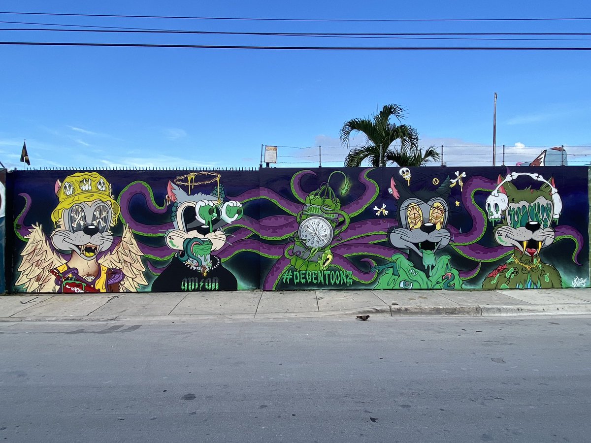 Hoooooolz's tweet photo. To show my gratitude to the Toonz community, I wanted to do something special. With the help of legendary miami artist @gwiz_one we were able to bring this beautiful tribute of a masterpiece to life. Located at one of wynwood’s most iconic venues  @Toejambacklot #degentoonz https://t.co/PAmGGsYvIu