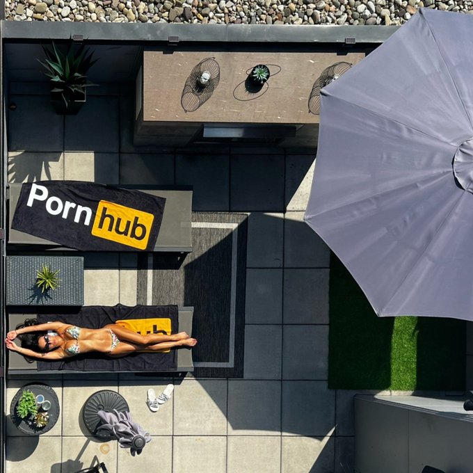 Just trying to ruin any helicopter news shots with my beach towels from https://t.co/SOpuXCnR5v https://t