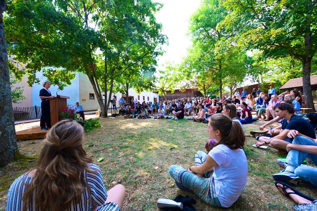 Youth movements for the climate inspired me for the #EUGreenDeal

Now, young people in Taizé have given me fresh motivation and strength to stay the course.