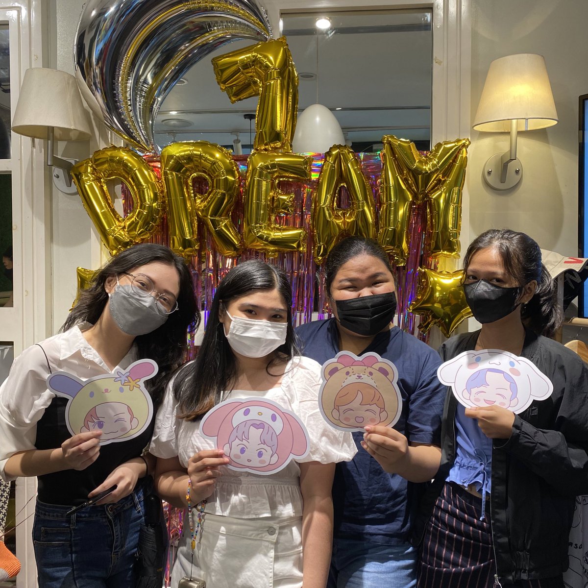 berrhye's tweet image. celebrated 7dream’s 6th anniv with czennies + @rosechaechae! thank you @neoCSEtech for organizing this event! 💚 #sweetDREAMswithdream