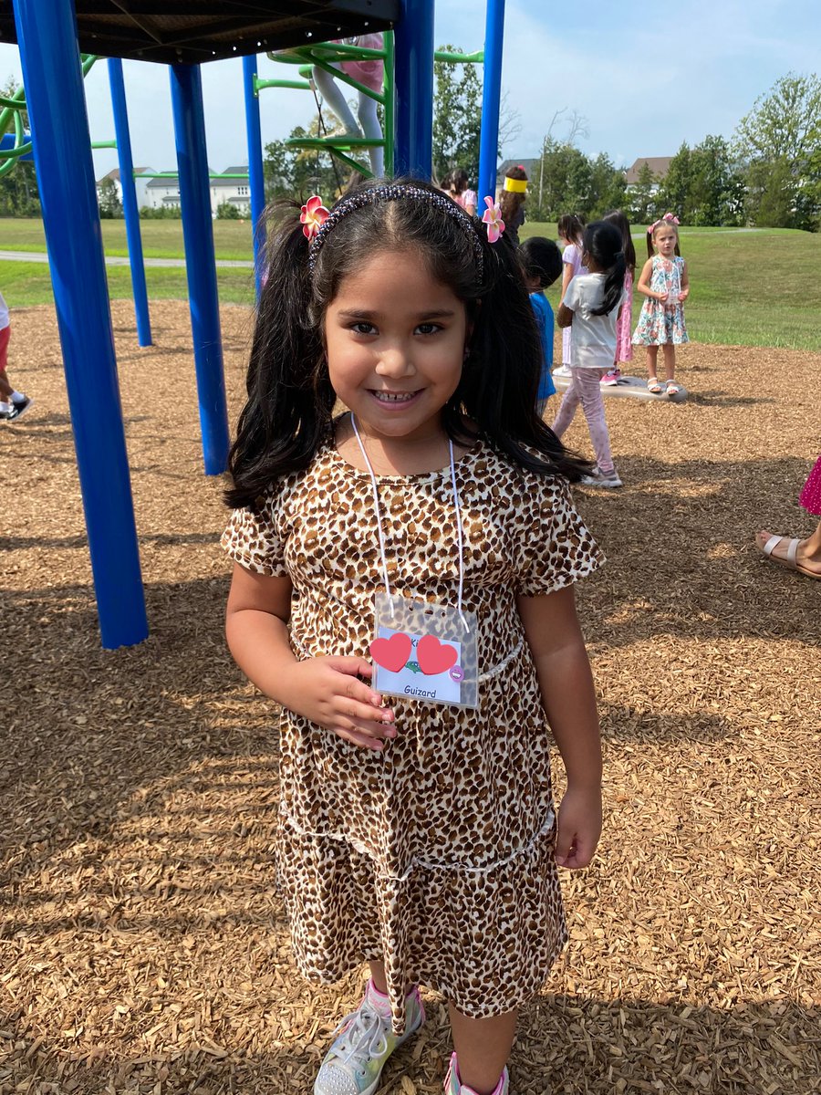 MrsGuizard's tweet photo. We loved our first two days of Kindergarten! https://t.co/H9I4I1U63R