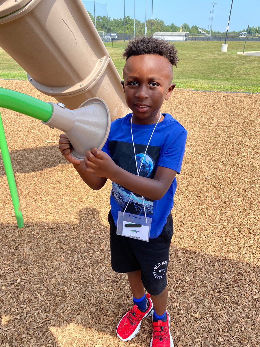 MrsGuizard's tweet photo. We loved our first two days of Kindergarten! https://t.co/H9I4I1U63R