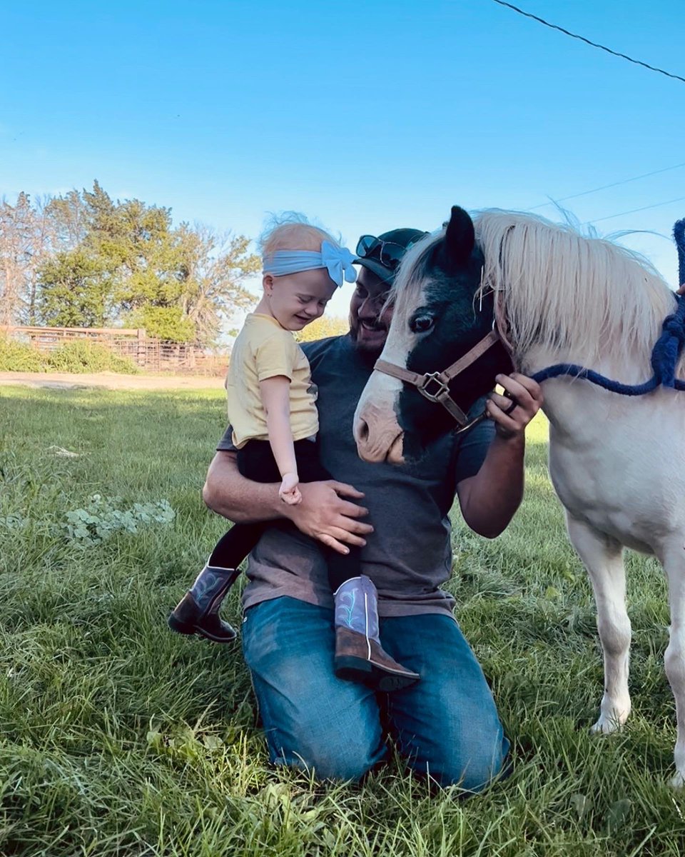 hales 🤍 tweet media