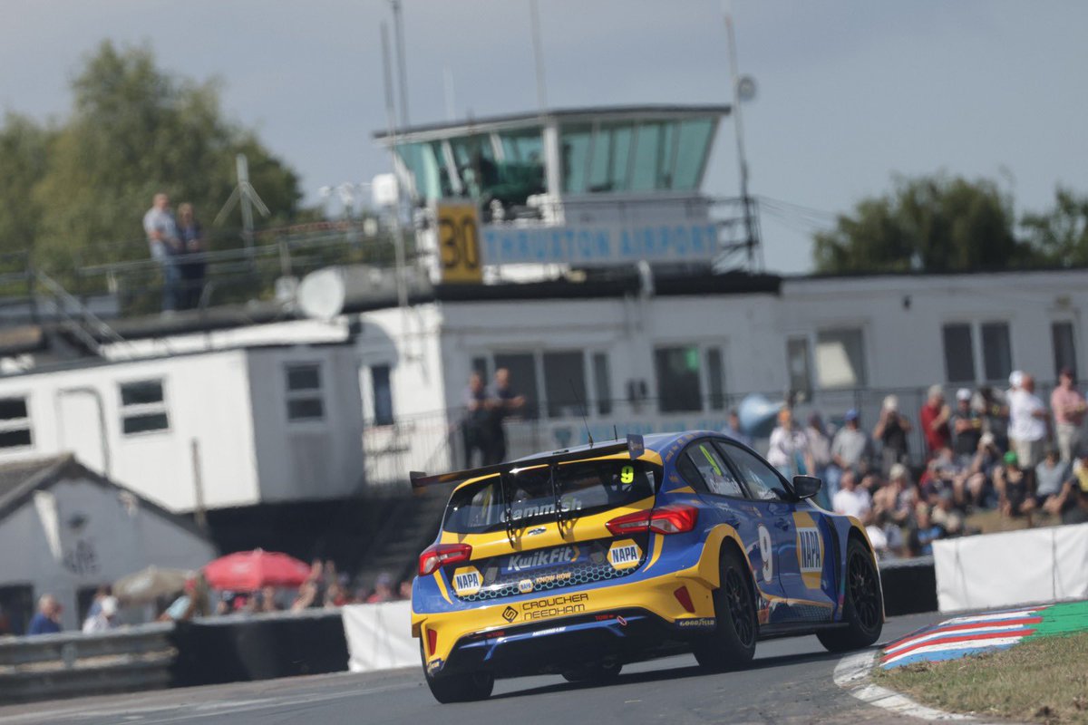AllianceRaceUK's tweet photo. 3️⃣0️⃣ minutes to go until @BTCC qualifying @thruxtonracing - let’s see what the #Motorbase boys can do! 

Head over to https://t.co/tt1BxG2SG5 to follow the session LIVE - cars due on track at 15.25

📸 @JakobEbrey 

#ImWithMotorbase #NAPARacingUK #ApecRacingWithBeavisMorgan https://t.co/fjMat4JC9m