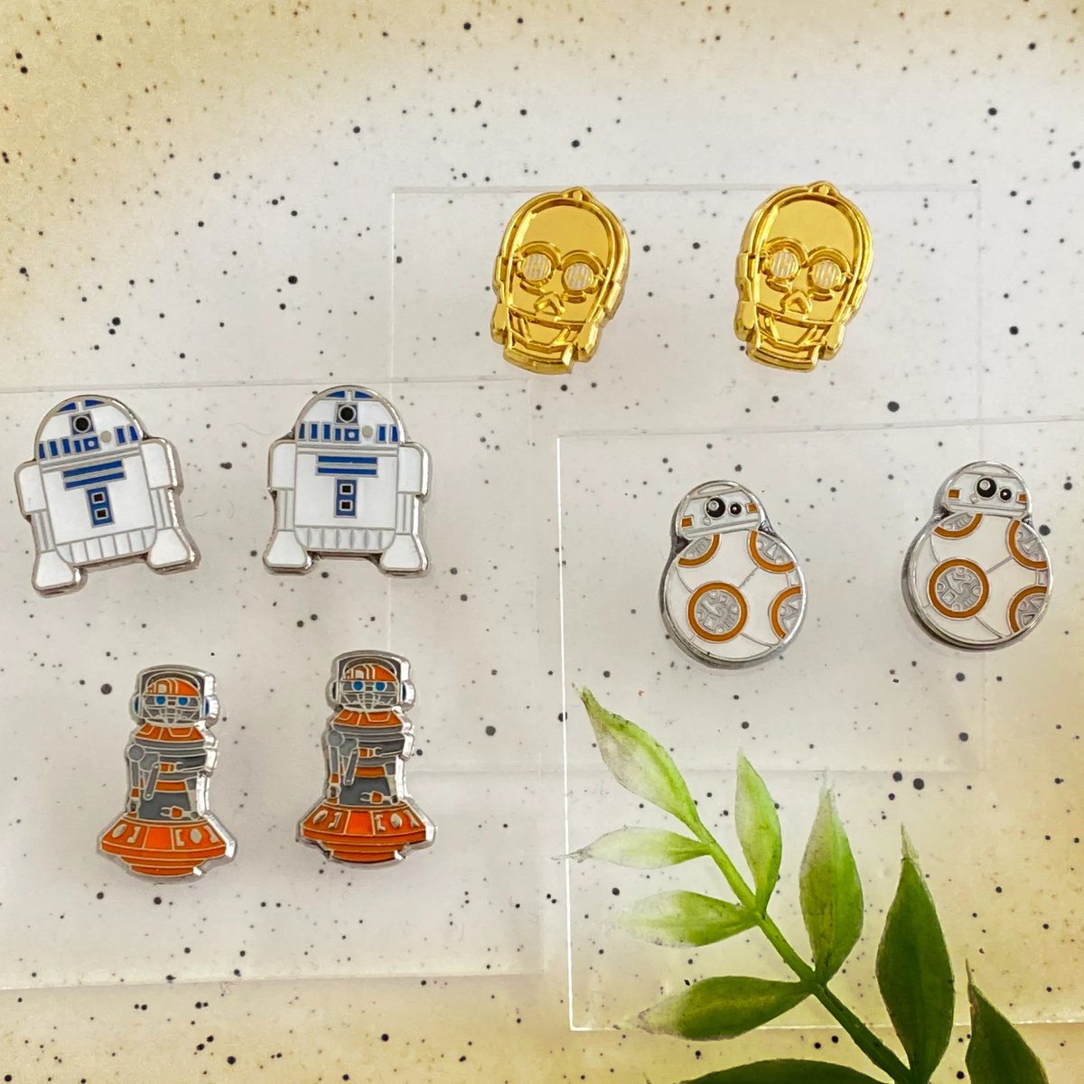 GeekGirlGoodies's tweet photo. These are the droids you're looking for!

#starwarsstyle #starwarsfashion #geekmom #geekmomma #starwarslife #starwars #geekgirl #starwarsgeek #StarWarsRebels #starwars https://t.co/8Kk64HYlXd