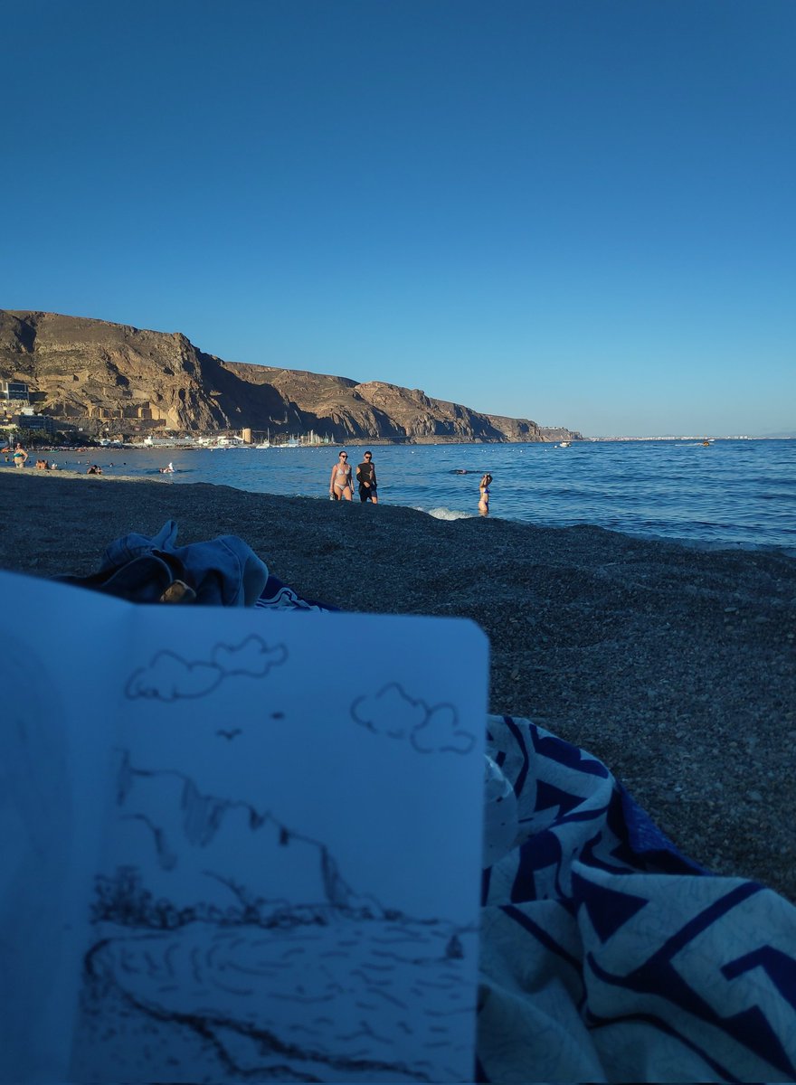andrearg28_'s tweet photo. Hilito de dibus random📘🖋✨ https://t.co/cNr45w1Vra