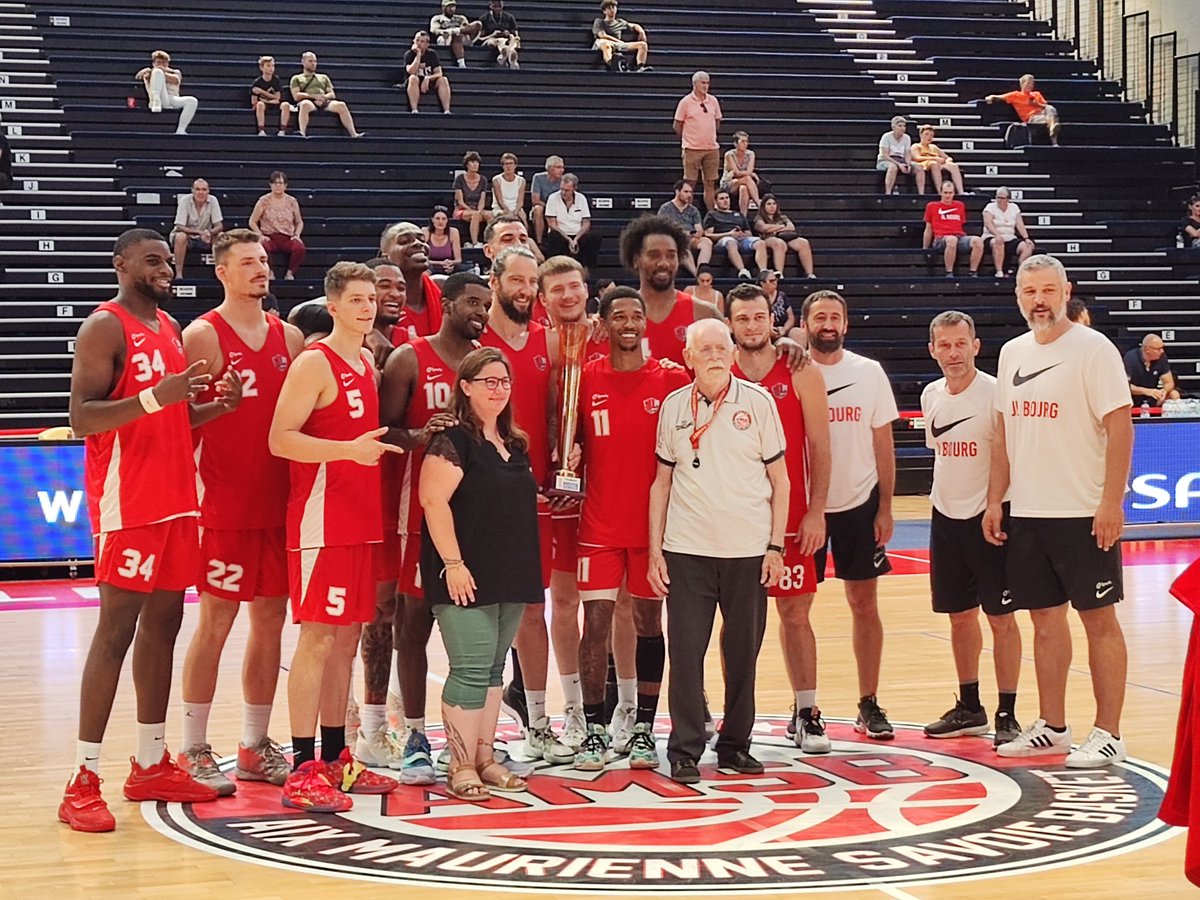 sebdrecq's tweet image. C'est une victoire de la #JLBourg en finale du tournoi d'Aix les Bains face à Dijon 🔥🔥 #jlbourg