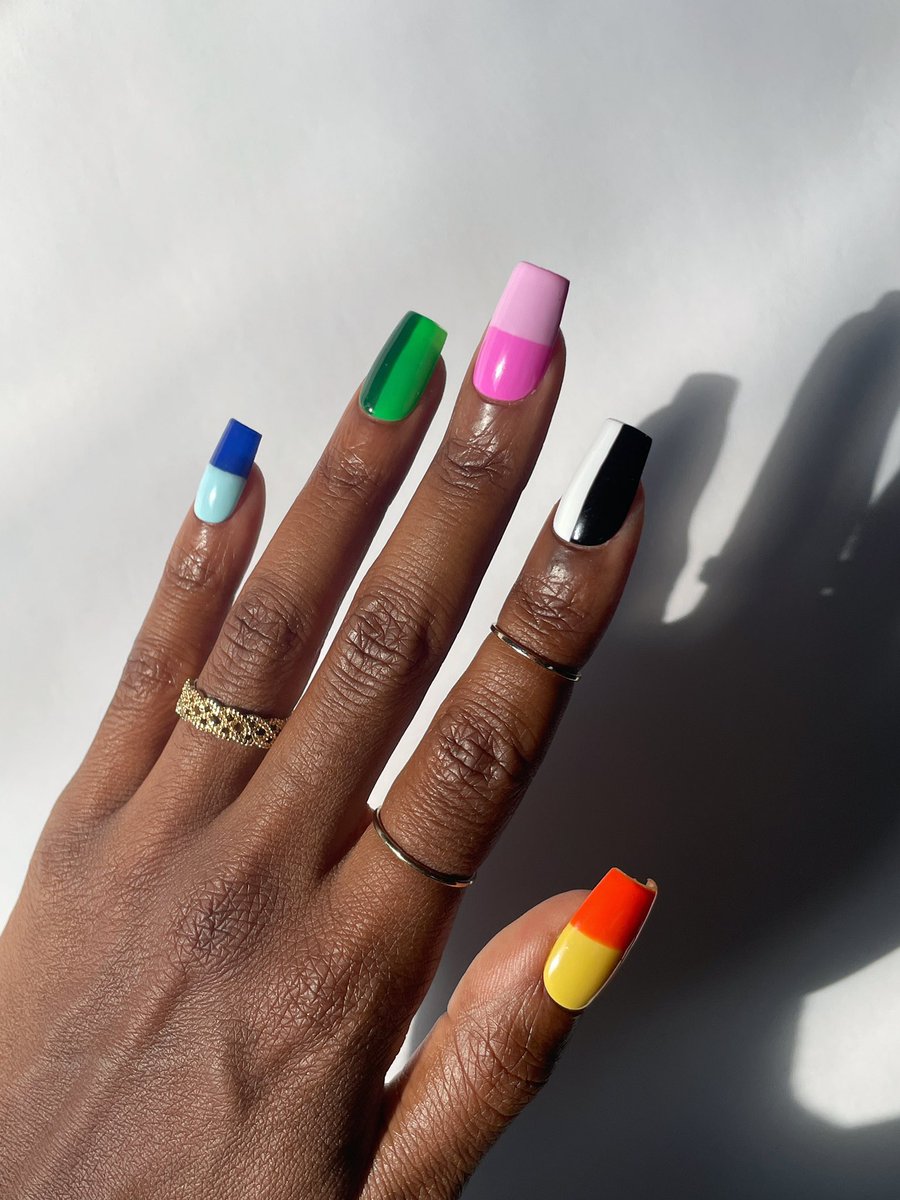 ClawCollective's tweet photo. 🟦 🟩 COLOR BLOCK 🟨 🟥
Our new fun and colorful geometric press on nail set https://t.co/0ABEslnaUA