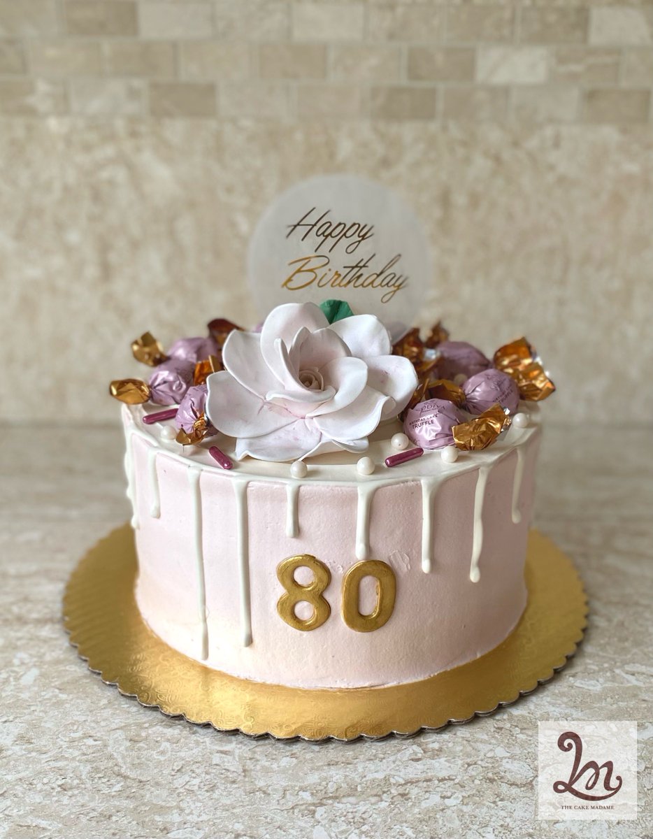 TheCakeMadame's tweet photo. Celebrating 80 with this 3 layered orange sponge with buttercream frosting! Cheers to life!
#OrangeSponge #ButtercreamFrosting #Cakegasm https://t.co/qvTiNXG18J