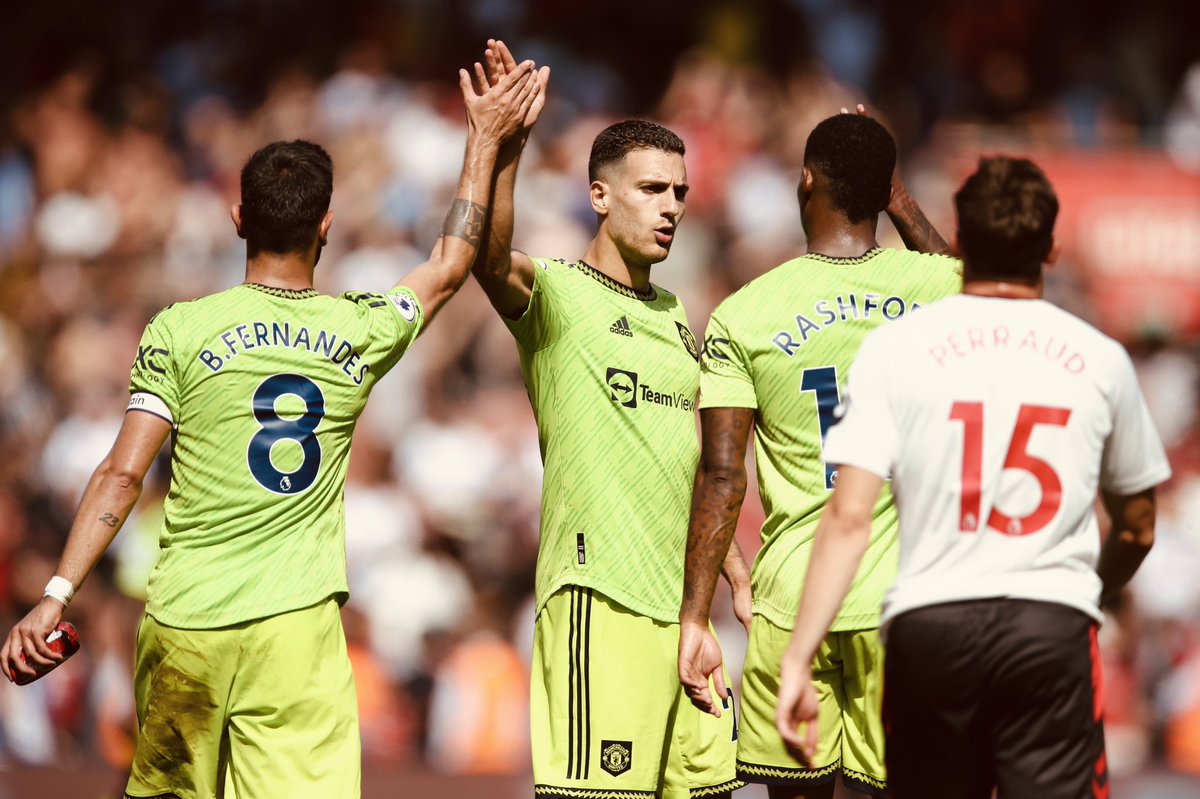 ManUtd's tweet photo. A real team effort 🤝💯

#MUFC || #SOUMUN https://t.co/SUY8qrdvaU
