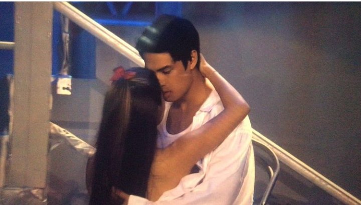V07_04's tweet photo. (Naalala kulang ganitong ganito yung scenes nila #Taguro at #Lovemir) 🔥🔥🔥
@bellemariano02 #BelleMariano @donnypangilinan #DonBelle #Tagsen #HIHAllAccess #HIHAllAccessConcert #HIHFinaleConcert https://t.co/Jv5IfM1AqB