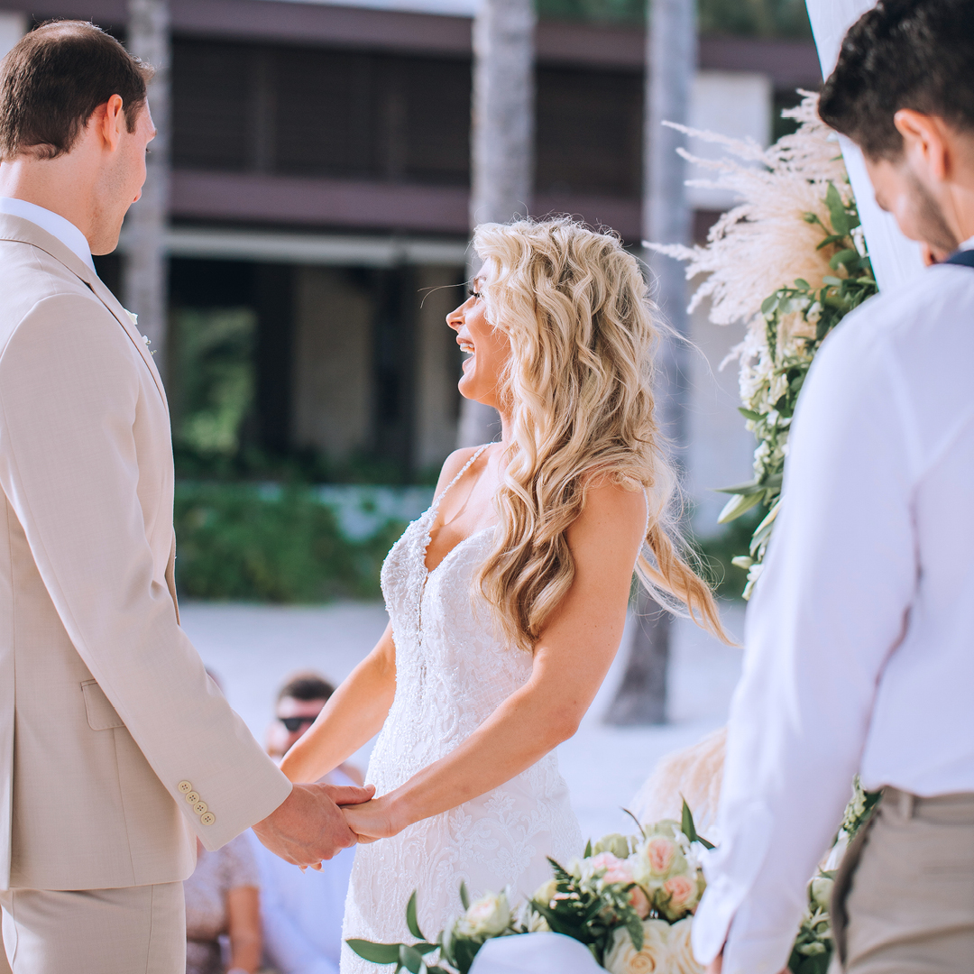 Where the aisle ends, is where our forever starts.
.   
Aquí comienza nuestra eternidad.
.
#HyattZivaCapCana