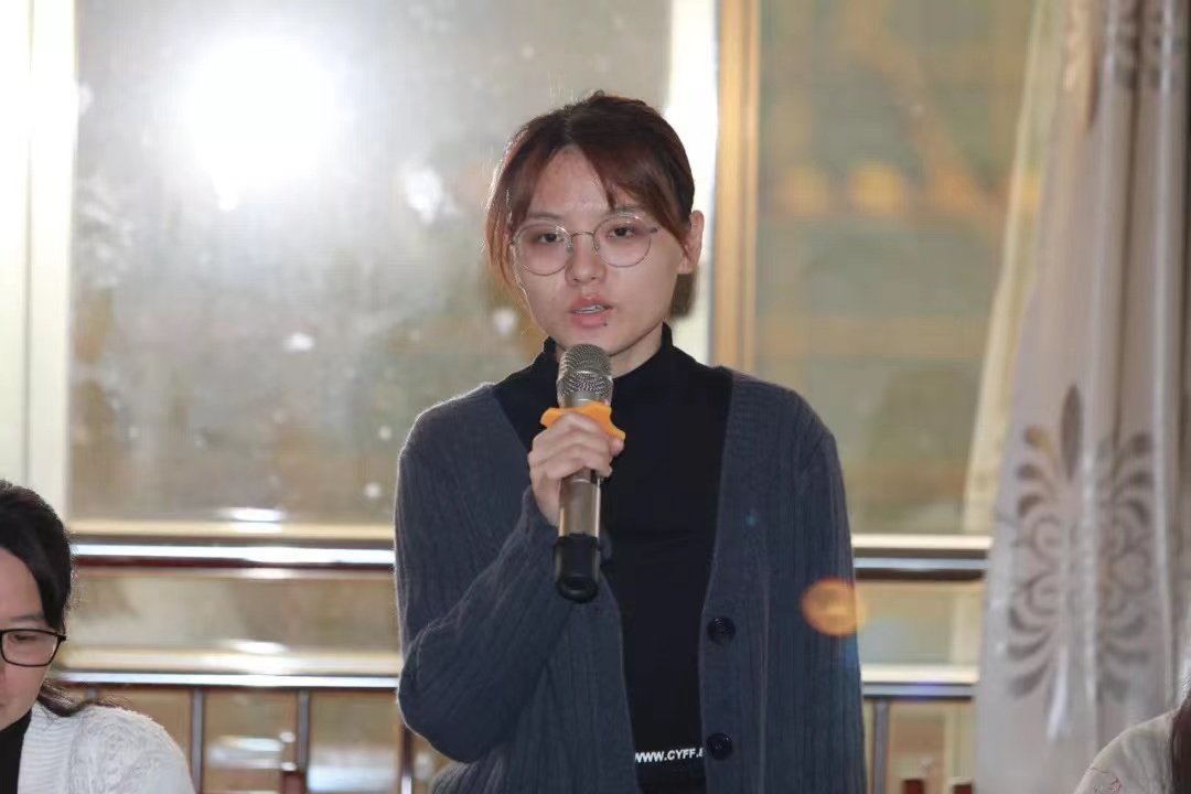 Jay48013980's tweet photo. 广西玉林，容县中学，高一12班班主任，反差绿茶婊语文老师（黎诗缘）玉林师范学院毕业
喜欢任何刺激的反差母狗，擅长野战，毒龙，sm，聊骚出轨
黎老师有hpv和霉菌性阴道炎。wx: rain2939-
📱18977992939，19977518525，qq784543242
#广西 ＃玉林 #容县 ＃骚逼 ＃反差 ＃出轨 ＃老师 #玉林师范学院 https://t.co/2ozzDkQSuH