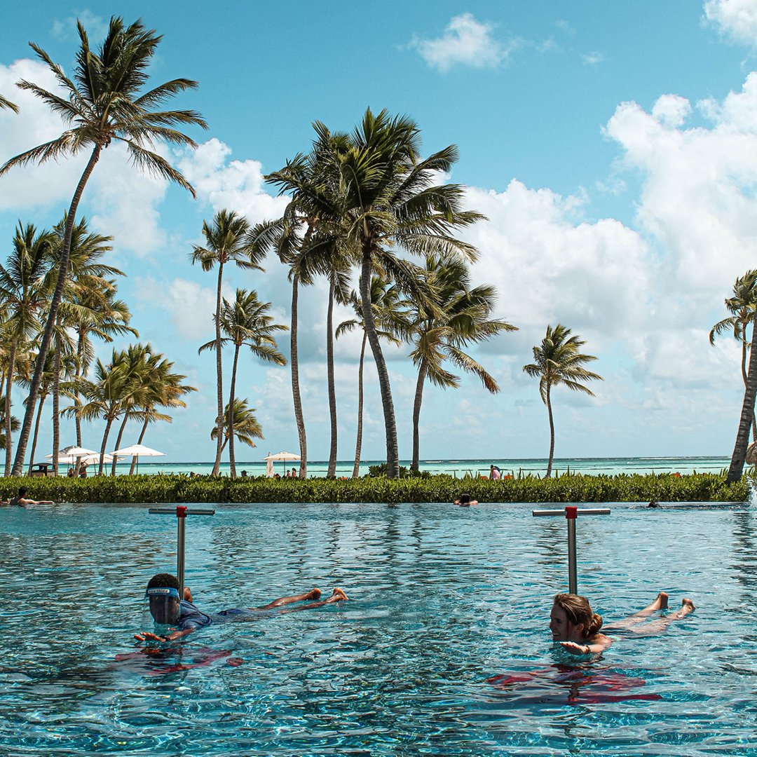 A moment for ourselves that just feels good. 
.
Un momento para nosotros mismos que simplemente se siente bien.
.
#HyattZIlaraCapCana. 📸: @adventureforgeeks