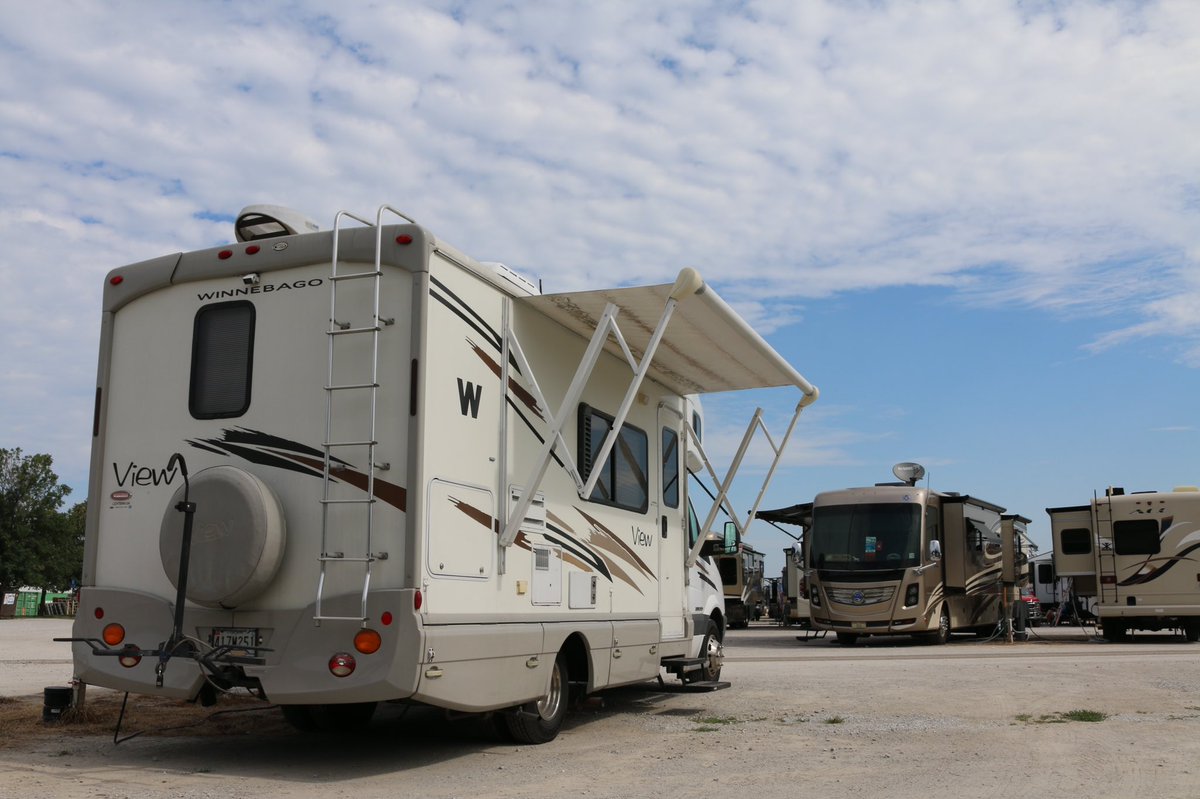 FamilyRVClub's tweet photo. Say it isn’t so- today is our last day at the Golden Getaway Presented By Blue Ox! 🐝

There’s still time to catch seminars, activities, entertainment, and indoor and outdoor exhibits. 

How will you spend your last day ?

#fmcaNE22 https://t.co/lx5Wkybkcp