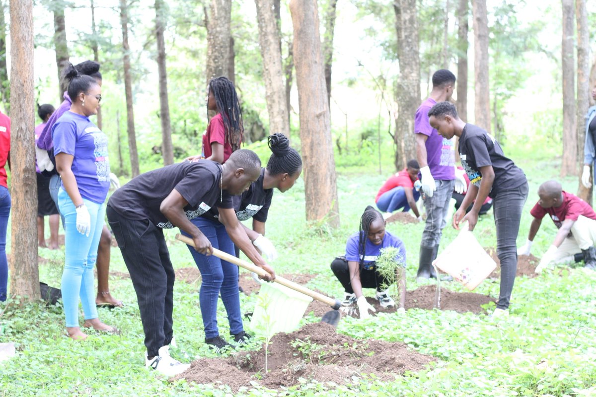 FaithRobi6's tweet photo. Youth symbolises high energy, positivity and spirit to make things happen. @TunawezaEmpower with support from @elfafrica and @LEAPAfrica made it day a success at kehancha subcounty hospital.
#tunaweza #YDOS2022 https://t.co/ejlu6y4Xhn