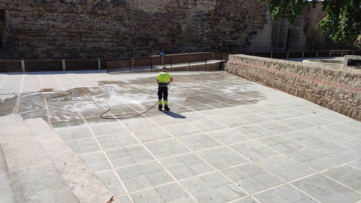 TalaveraAyto's tweet photo. #Limpieza #Viaria #ImagenDeCiudad #PolíticaMedioambientalSostenible #DíaADía #TalaveraDeLaReina https://t.co/mEuIIub8ku