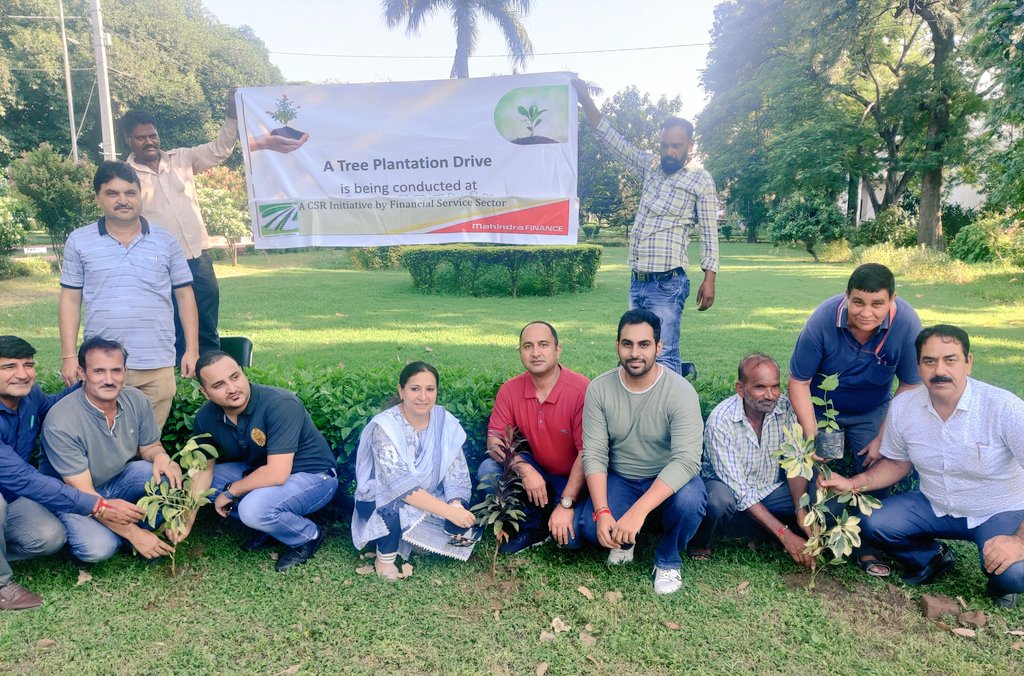 HolyMaddy's tweet photo. As a part of CSR initiatives,  offcrs  from @MahindraFin, JK planted  fruit-bearing, herbal and ornamental saplings in the lawns of State Guest House Jmu. The  plantation drive was conducted under the overall supervision of JD, H&amp;P Jmu Mrs. Ansuya Jamwal @AnsuyaJamwal @thakur0705 https://t.co/70s40tYhx4