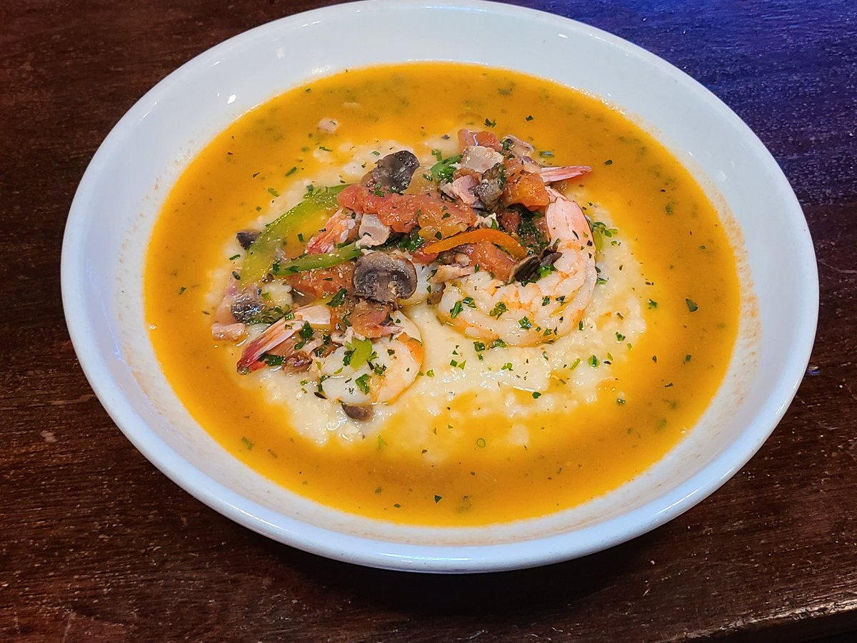 willeatthere's tweet photo. Happy Saturday Foodies, great morning to enjoy a brunch on an outdoor patio. If your in #columbiasc you should check out Motor Supply. Check out the #shrimpandgrits.To see my review https://t.co/WbD2EKdIi2
#columbiasc #brunchtime #brunch #restaurantblogger #restaurantblog https://t.co/AoUZItJACV