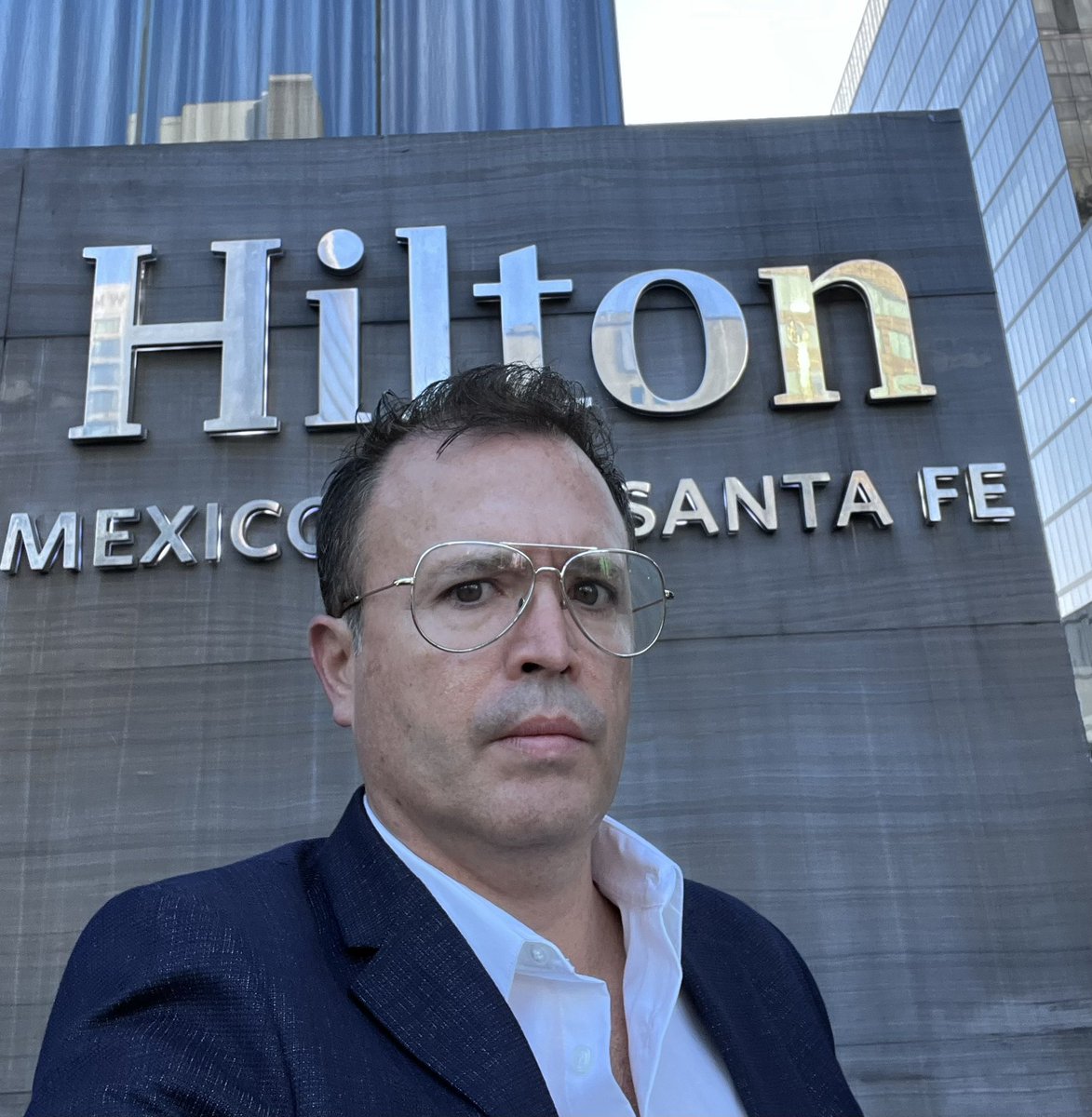 FerFamania's tweet photo. Hoy nos todo trabajar en #Hiton trabajaremos un poco de #if_and_company estamos muy a agradecidos y contentos. https://t.co/roTotfDmwi