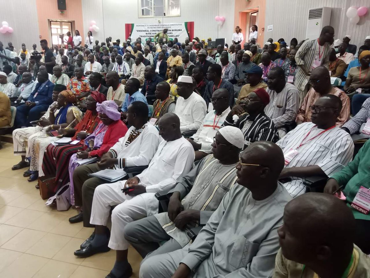 #27/08/2022
Ouverture officielle de l'Assemblée Générale Constitutive du nouveau parti au centre national Cardinal Paul ZOUNGRANA.