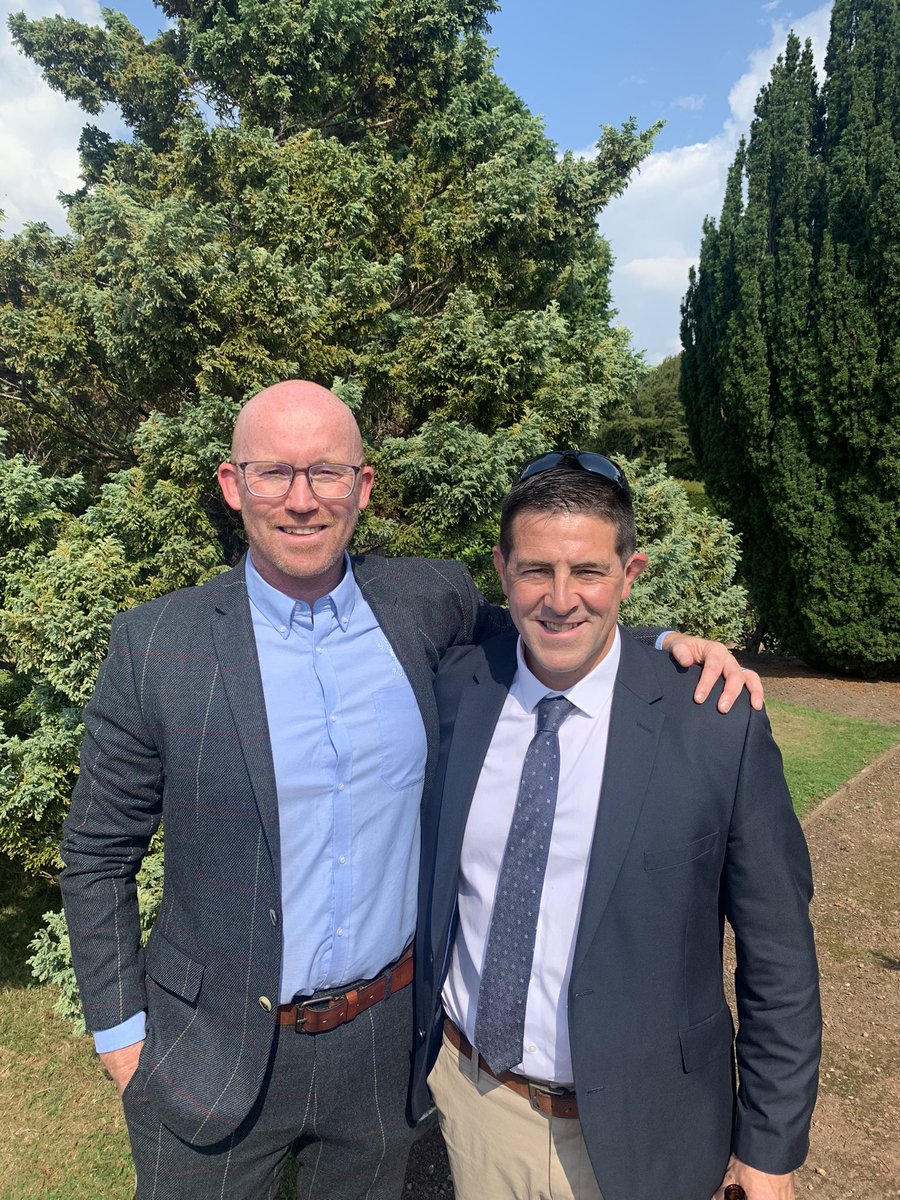 BebbTeach's tweet photo. Great to catch up with the @SedgleyTigers legend @JonnyRods at the Fuller wedding 🐯 #crouchbindset #slider https://t.co/3R9VM6qRQ0
