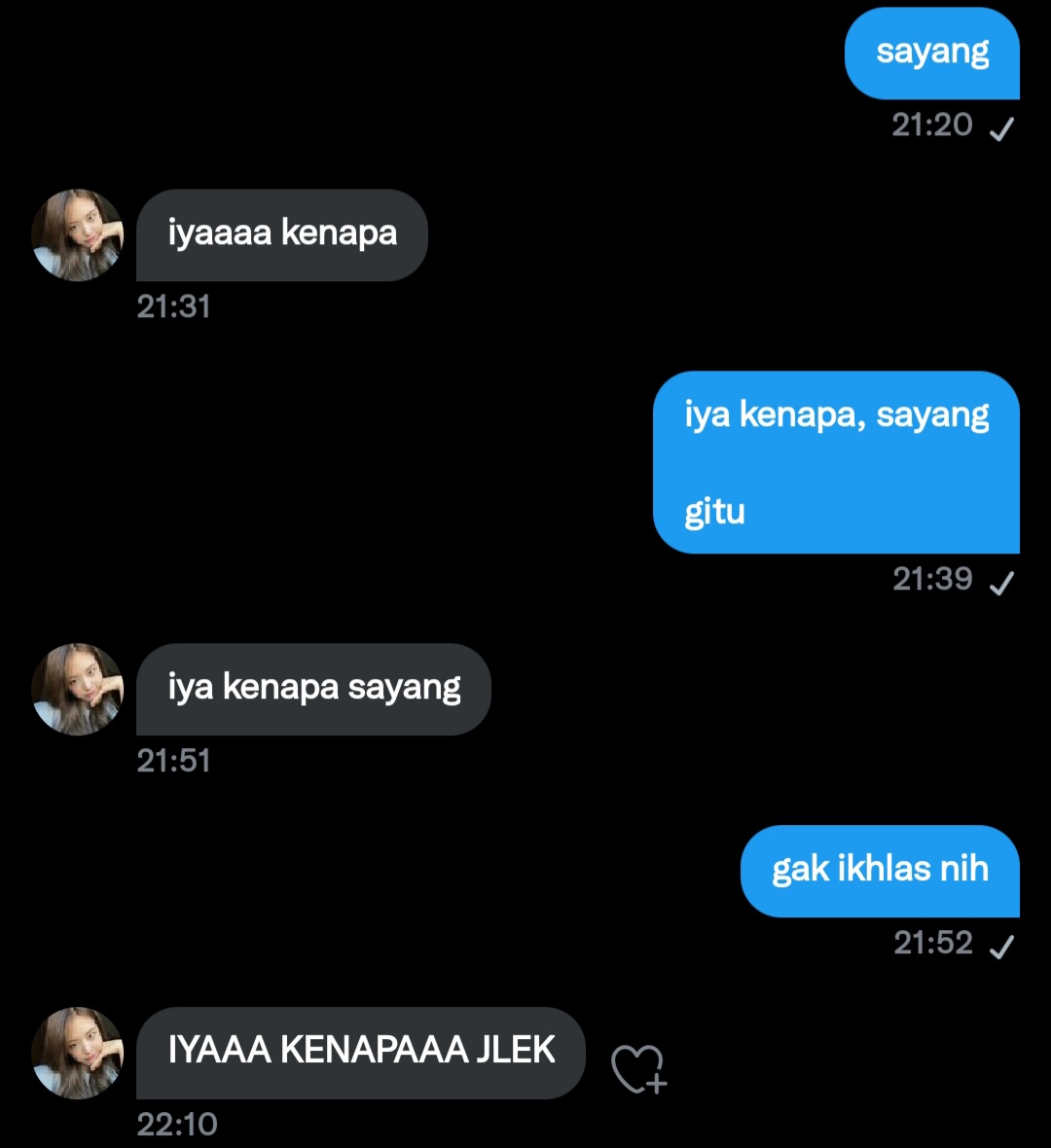 cnyeole's tweet photo. mak lampir emosian:( https://t.co/Q3hzCVn78c