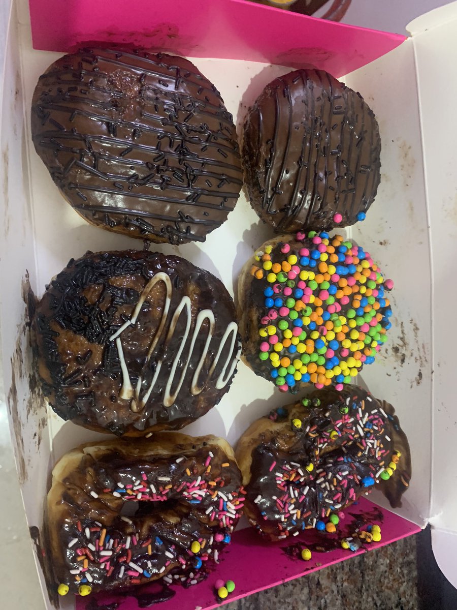 robin_moirang's tweet photo. @SwiggyCares @Swiggy Ordered for donuts but received in completely messed up condition.. Agree thats it’s raining but delivery boy was holding the donuts box in vertical positions which made this. Birthday celebration spoiled https://t.co/eFIEOfvm6z