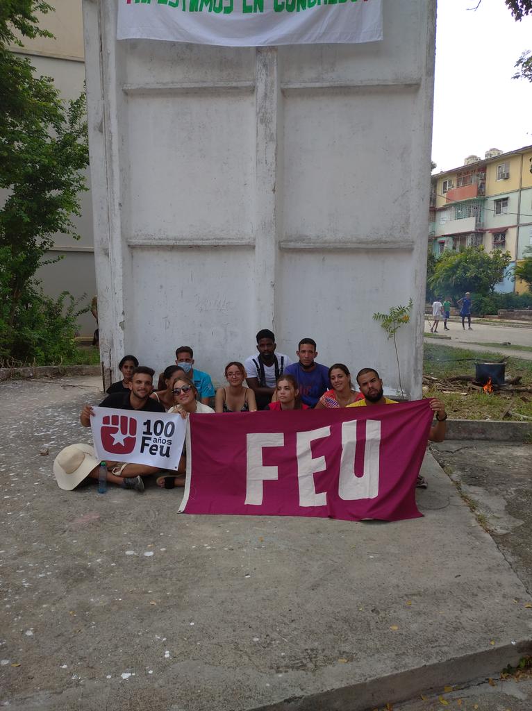 🎉Plenaria del congreso en las comunidades se potencia el intercambio y una mayor alianza con pobladores de la comunidad de Pedro Díaz Cuello.🎉💯🇨🇺✊ #FEUdeCuba #RevolucionandoLaFEU #CentenarioFEU #SomosFEU #CentenarioFEU #XCongresoFEU <a href="/ErnestoSV8/">Ernesto Santiesteban Velázquez</a> <a href="/FeuCuba/">FEU de Cuba</a> <a href="/UJCdeCuba/">UJC de Cuba</a>