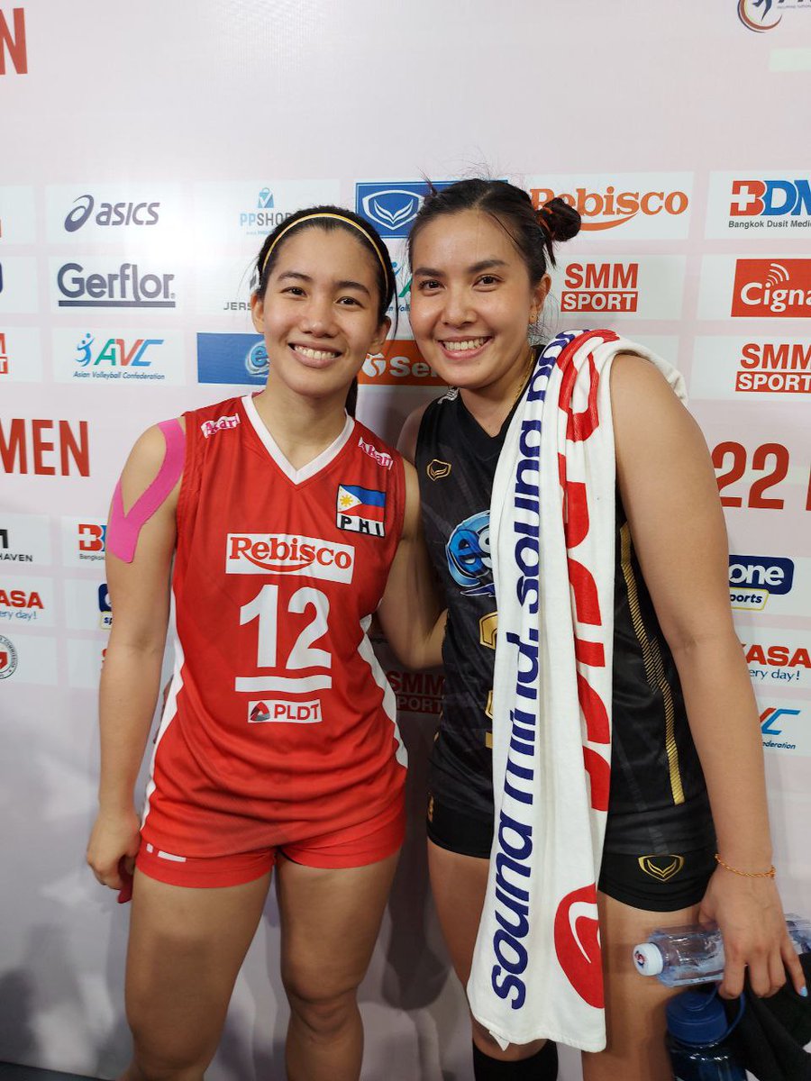 OneSportsPHL's tweet photo. Just two great setters ✨

Jia De Guzman x Pornpun Geudpard

#AVCCupforWomen2022 #AVCVolley https://t.co/tgo3HUz8U0