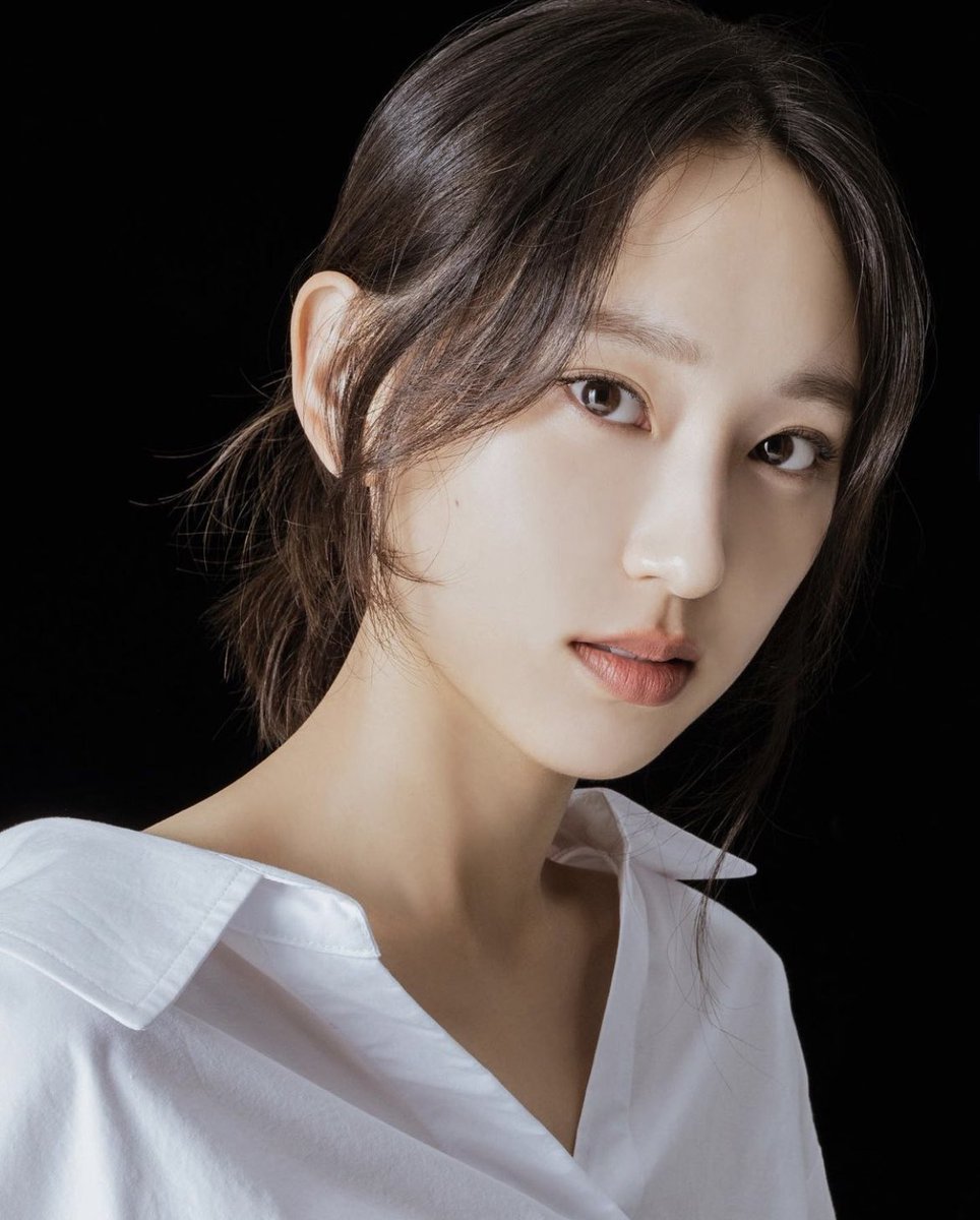 ASolhwi's tweet photo. RYU HYE YOUNG THE WOMAN YOU ARE. https://t.co/85REjuz5TW