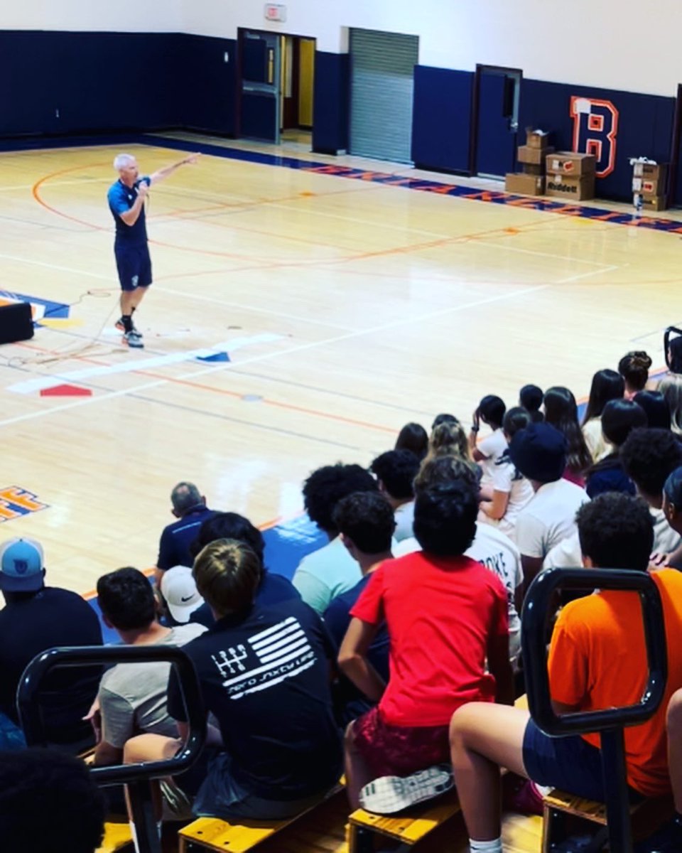 BrandonBeckEDU's tweet photo. Absolutely inspired by the energy from the Pre Season Leadership Rally that I was able to conduct for @Bcliff_6th_man 
Briarcliff High School. 

These student athletes brought the 🔥🔥🔥
They are going to be leading with the 3 Es this season. 
Energy. 
Enthusiasm.
Efficiency. 
🐻 https://t.co/8p5Bvb7tAC