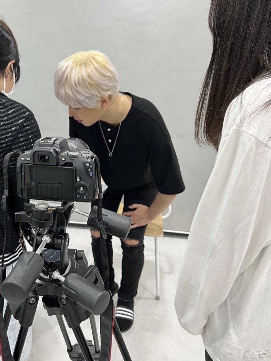 渡韓二日目
元K-popアイドルグループM.Crownのメンバーで、現在はロックバンドVOIDのボーカル NIAさんの撮影でした
NIAさんの優しくて素敵な歌声はこちら💕
instagram.com/reel/ChC8byRJI…

今後日本でのライブも検討中なので、ぜひチェックしてみてください

#VOID #KPOP #Nia #エルビン