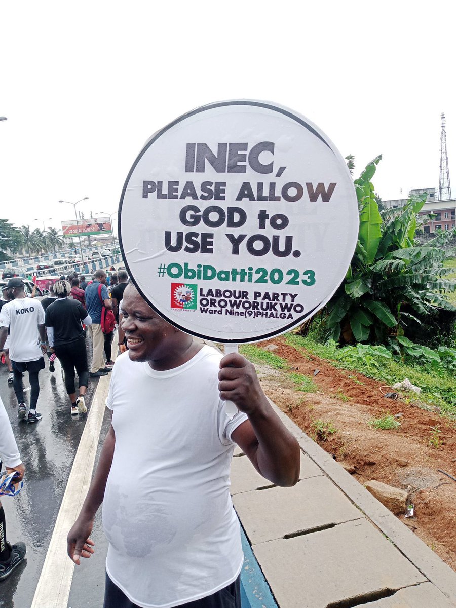 VictorIsrael_'s tweet photo. @PeterObi Obidients come and see the picture of the day! 😂😂 https://t.co/gRWB0M96ab