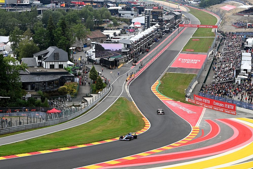 guapa_f1's tweet photo. Arranca la #qualy 🤩 VAMOS!
#BelgianGP #SpaGrandPrix #F1 #Formula1 #Quali 

📸 @Motorsport https://t.co/3lVRNs2qio