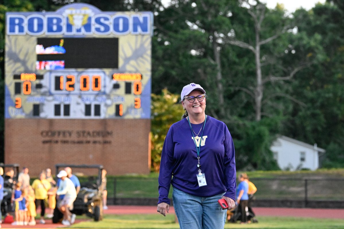 FCPS Superintendent, Dr. Michelle Reid, tossed the coin at the football season opener; Robinson vs. South Lakes. @fcpsnews