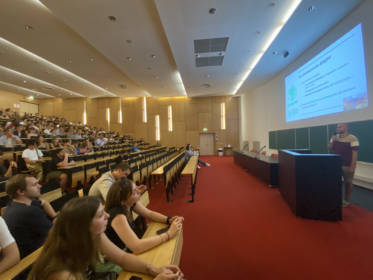 #Rentrée2022 | présente aux prérentrées de <a href="/Pharma_ULille/">Faculté de Pharmacie de Lille - UFR3S</a> 

Présentations de :

✒️ #élus et de leur rôle important au sein de la faculté 
✒️ <a href="/Pharma_Lille/">L'AAEPL</a> et des #événements de rentrée 
✒️ <a href="/Pharma_ANEPF/">ANEPF Pharmacie</a> et de son réseau