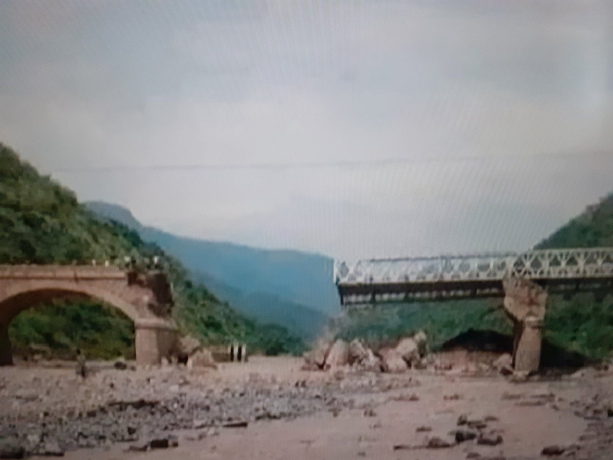 Omedla's tweet photo. #AbiyAhmed has clearly shown us that "#AlwehaMilash" is the historical southern border of #Tigray by demolishing the bridge.
Thanks for the recognition! https://t.co/qwzpb8qvA4