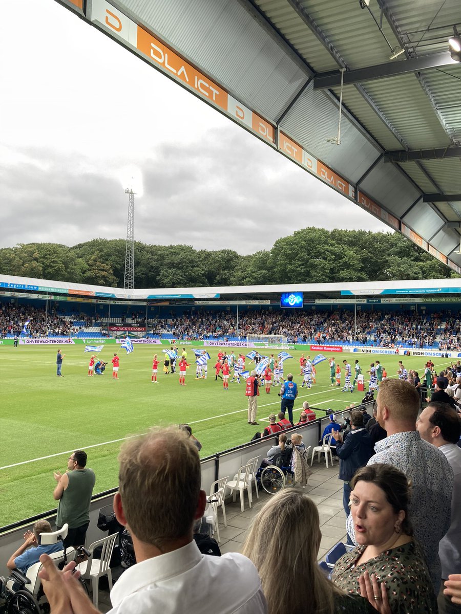 CDADoetinchem's tweet photo. De afgelopen 3 dagen was een delegatie van partnergemeente #Raesfeld op bezoek. Vanuit ons sloot steeds het inhoudelijk ingevoerde raadslid aan bij de gespreksthema’s. We kijken met veel plezier terug op de verrijkende gesprekken. We komen de volgende keer graag naar Raesfeld. https://t.co/BSJKkZ1mg2
