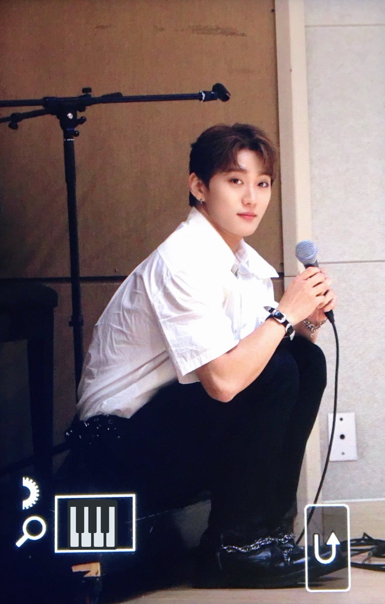 spfyjoochan's tweet photo. 220827 수고햇듀😊

#골든차일드 #홍주찬 #주찬
#GoldenChild #JOOCHAN https://t.co/eGIpVficUF