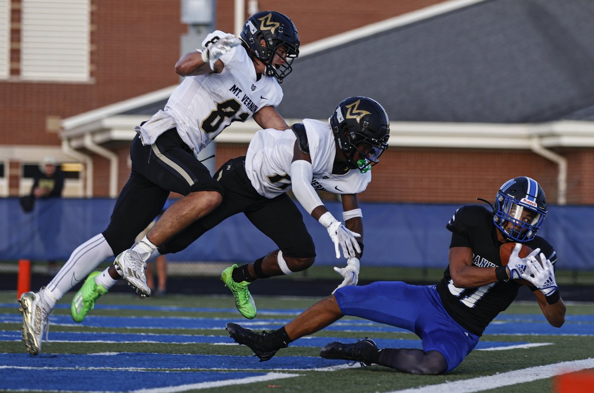 RobBaker119's tweet photo. That Catch and touchdown that didn't happen! @GoGrizzlyCubs @ClubGriz @Querichhh @IndianaPreps #hatepenalties https://t.co/S94kCypCr5