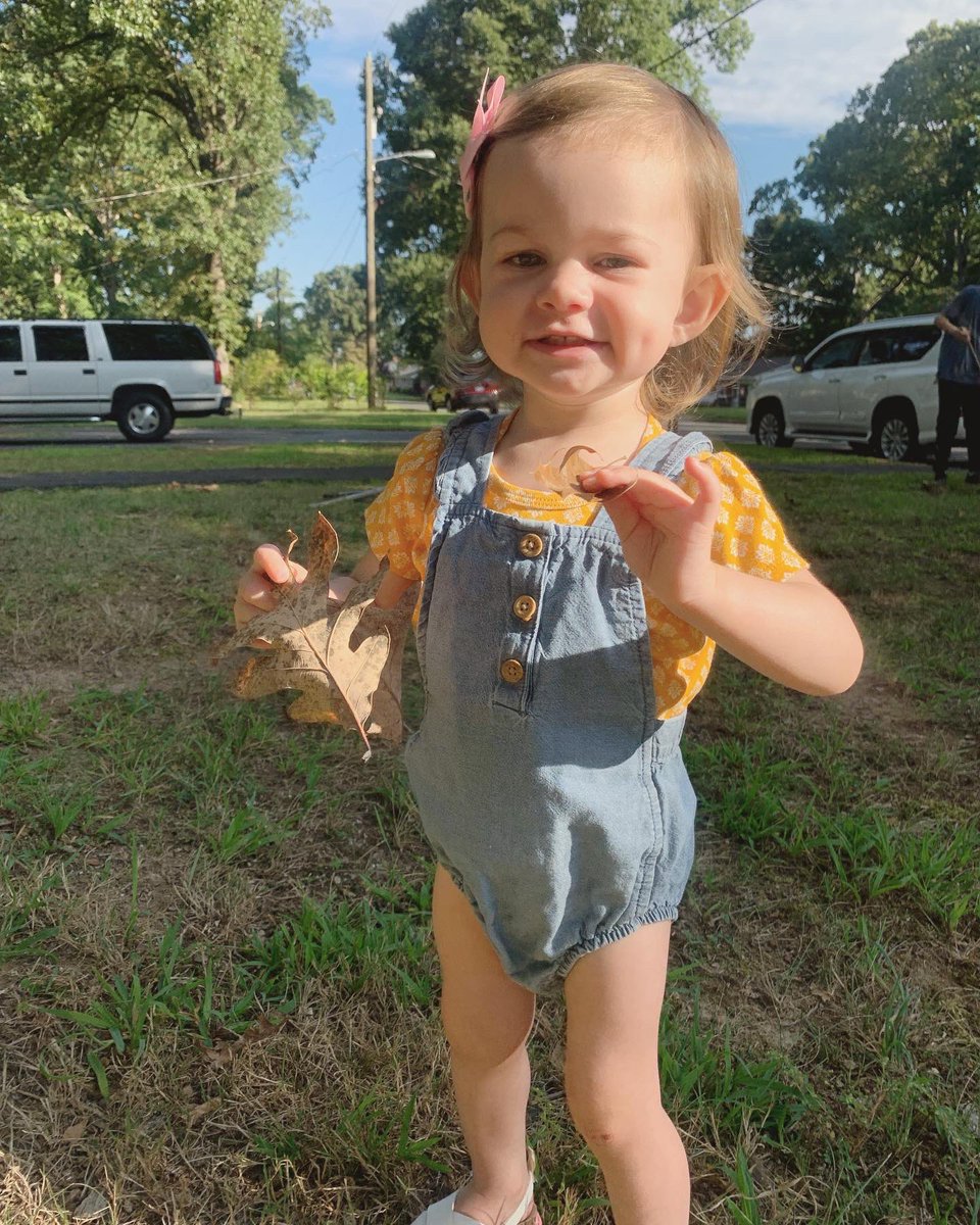 britney_forbis's tweet photo. In the same way, let your light shine before others, that they may see your good deeds and glorify your Father in heaven.  —Matthew 5:16
#unitedwaydayofcaring #everettehenry #raelynnforbis @UCPSNC @AGHoulihan @DylanStamey_PHS @GovPhs @UnitedWay https://t.co/FcWTWeBgvw