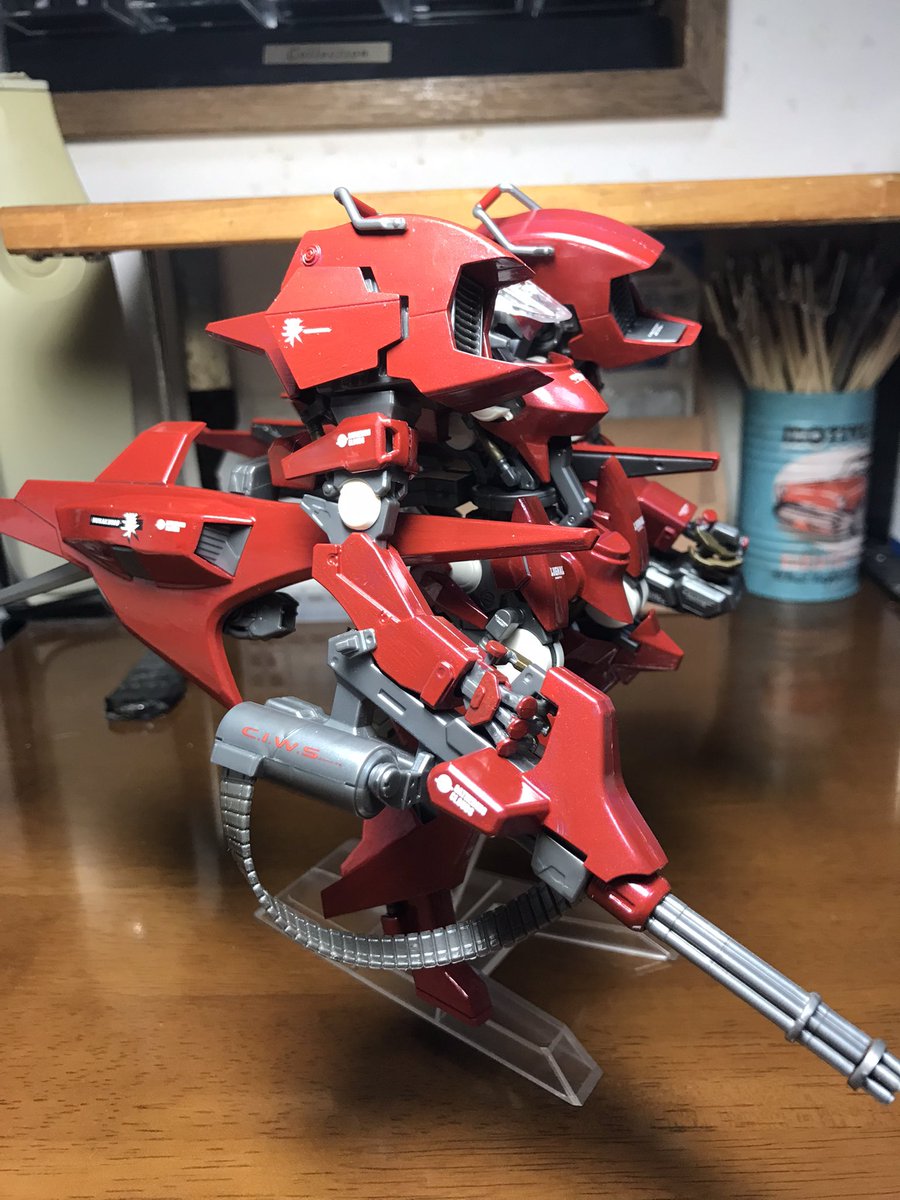 naruki58578269's tweet photo. A.R.K. CLOUD BREAKER 01 
叢　完成‼︎
赤いパーツをメタリックレッドに塗り、シリンダー、指はガンダムマーカーゴールドで塗りました。どうなるのか心配でしたが、なんとか完成させる事ができました。 https://t.co/j82PNjTihI
