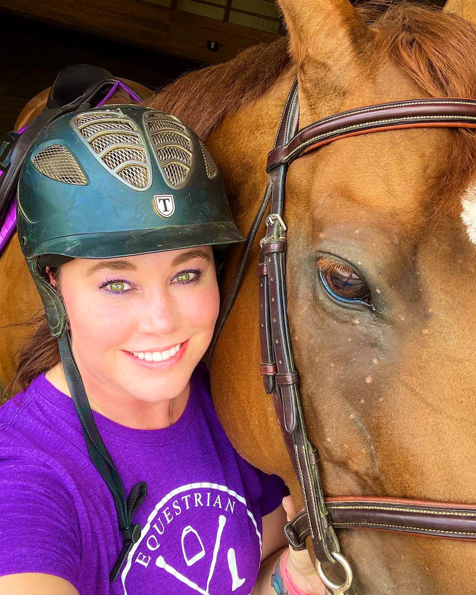 RVTEquestrian's tweet photo. Perfect way to kick off the weekend!💜 #equestrianlife #myhappyplace #peace https://t.co/SgPyzC9l1n