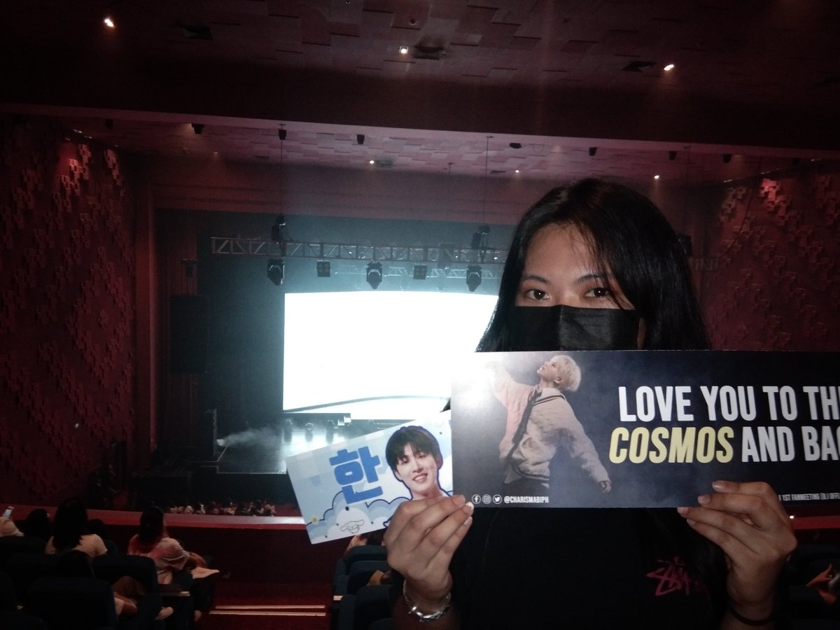 sojuneeeya's tweet photo. what a loooong and worthy day. thank you so much, @shxx131bi131 ! hope to see you up close next time. i love you! 🫶🏽 

#HanbinInManila #HanbinAtNFT https://t.co/GcX0yoopgO