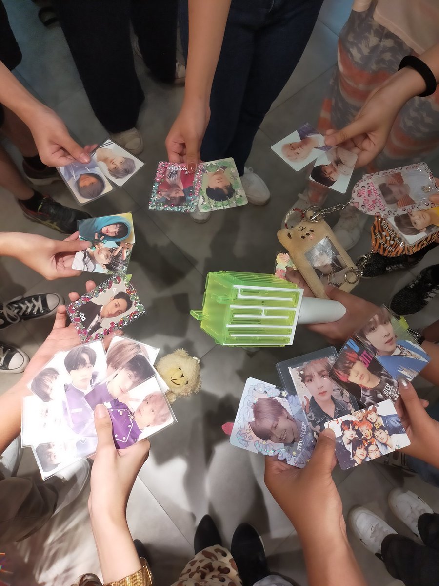 florique_'s tweet image. Sweet dreams with nct dream celebrating their 6th anniversary at @neoCSEtech! Super nag-enjoy ako lalo na ang dami kong nakuhang prizes😜 Sorry po kung sobra-sobra yung time limit namin, 1-2 naging 4pm😂 see you po sa next cse!

(Pst pareserved po ako nung sa sept 4🤭)