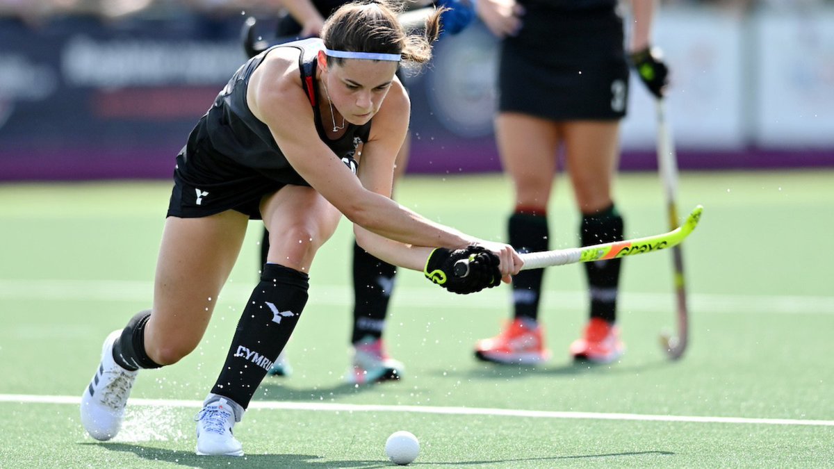Closing the gap from the 0-5 defeat to the same English side in Birmingham a few weeks ago, Wales women put up a gutsy fight in a competitive contest at Durham 🏑🏴󠁧󠁢󠁷󠁬󠁳󠁿

Read the full match report here 👇
bit.ly/3TyeO9h

📸 <a href="/WorldSportPics_/">WorldSportPics</a> <a href="/eurohockeyorg/">EuroHockey</a>