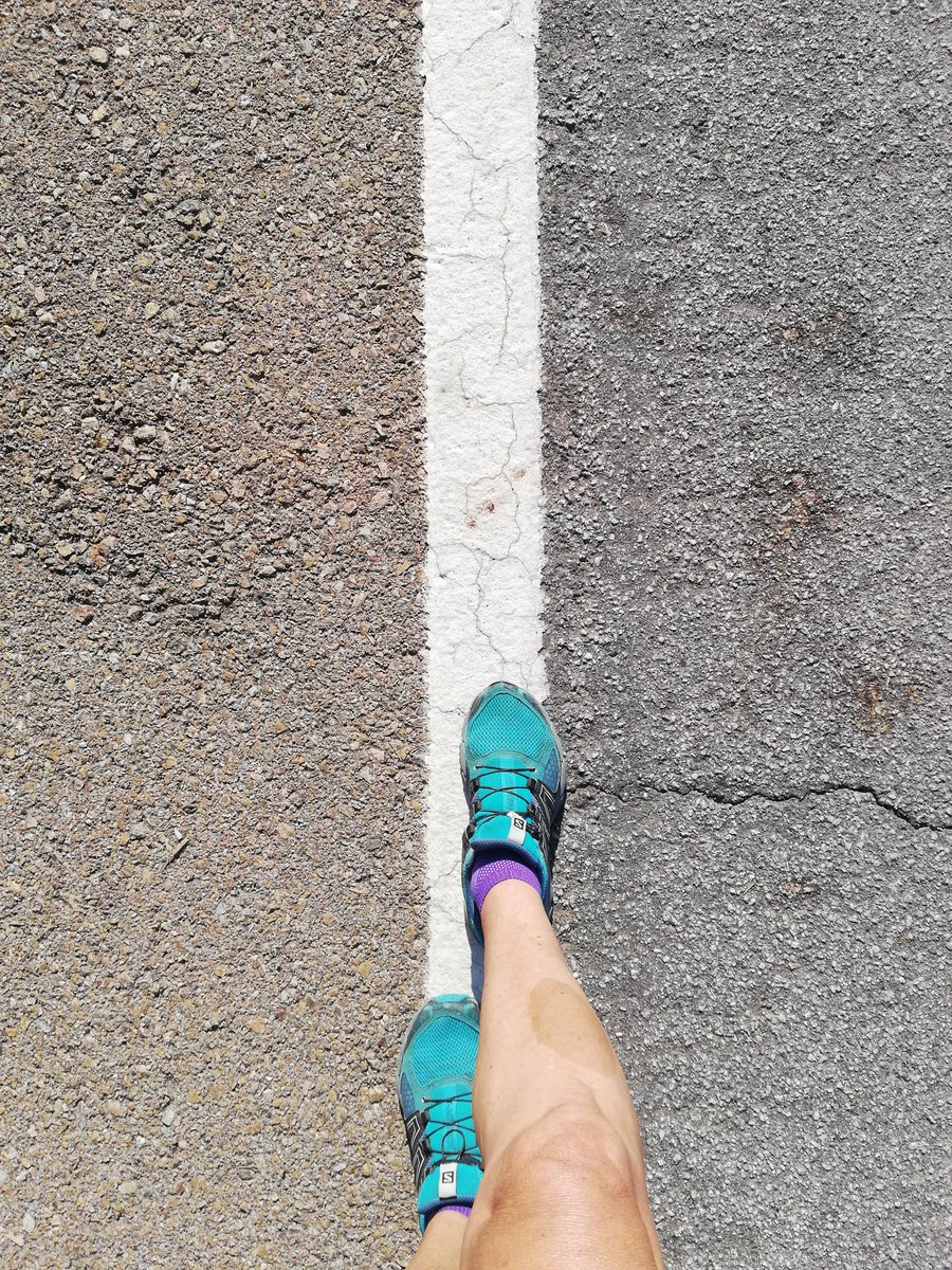 nmoradell1's tweet photo. Caminant sobre asfalt #bonaruta #debonmatí #ValldenBas #camins #mónrural #camps #colors #estiu22 https://t.co/x6Ya4cCyBm